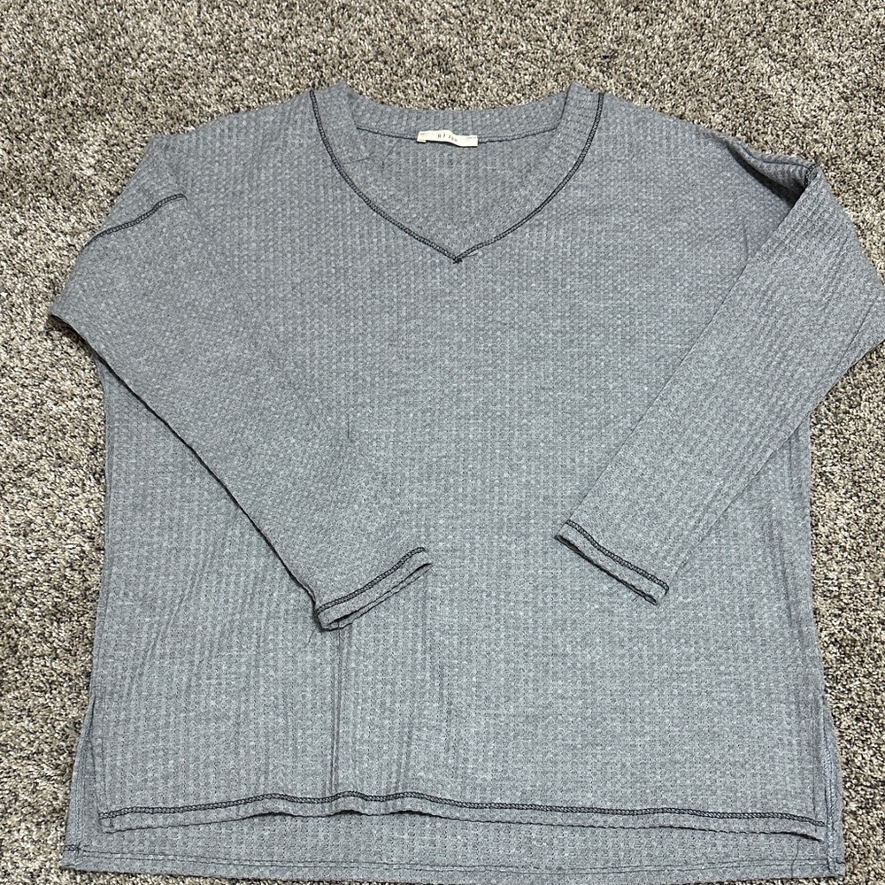 Women’s Gray Waffle Knit V-Neck